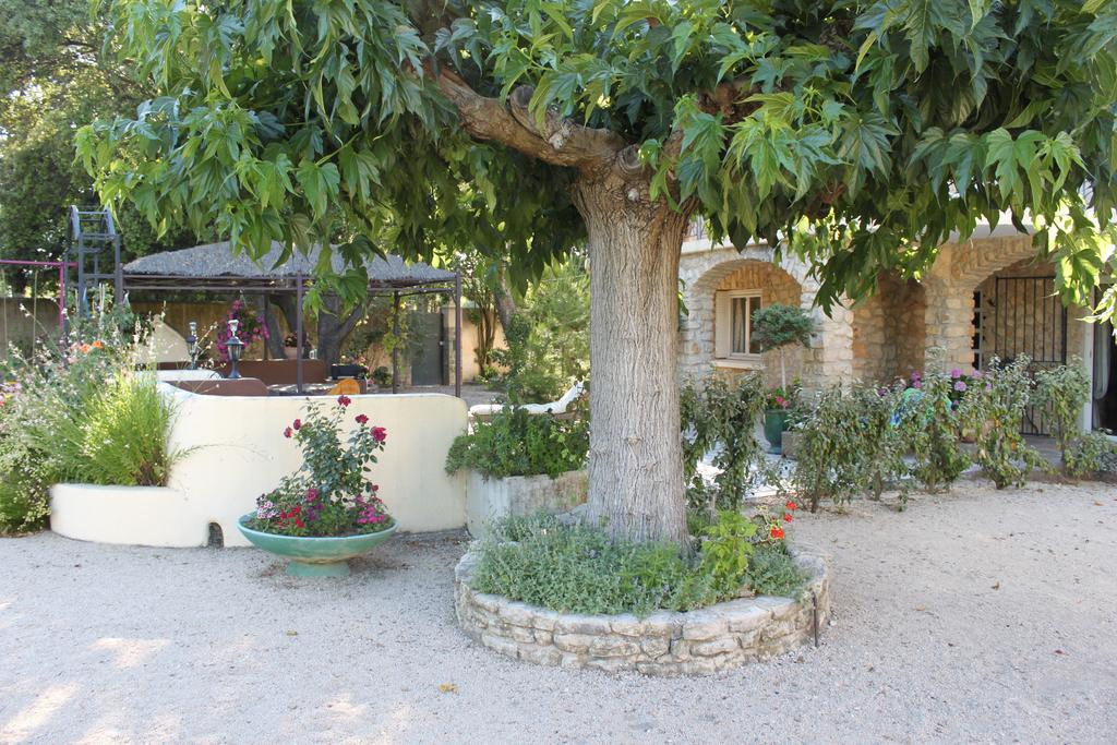 Villa Domaine la Chamade Carpentras Habitación foto