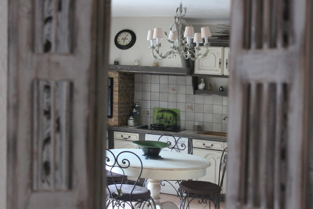 Villa Domaine la Chamade Carpentras Habitación foto