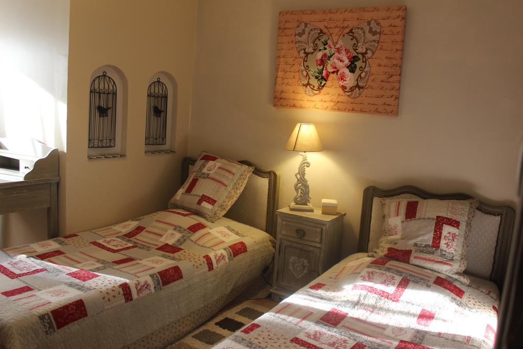 Villa Domaine la Chamade Carpentras Habitación foto
